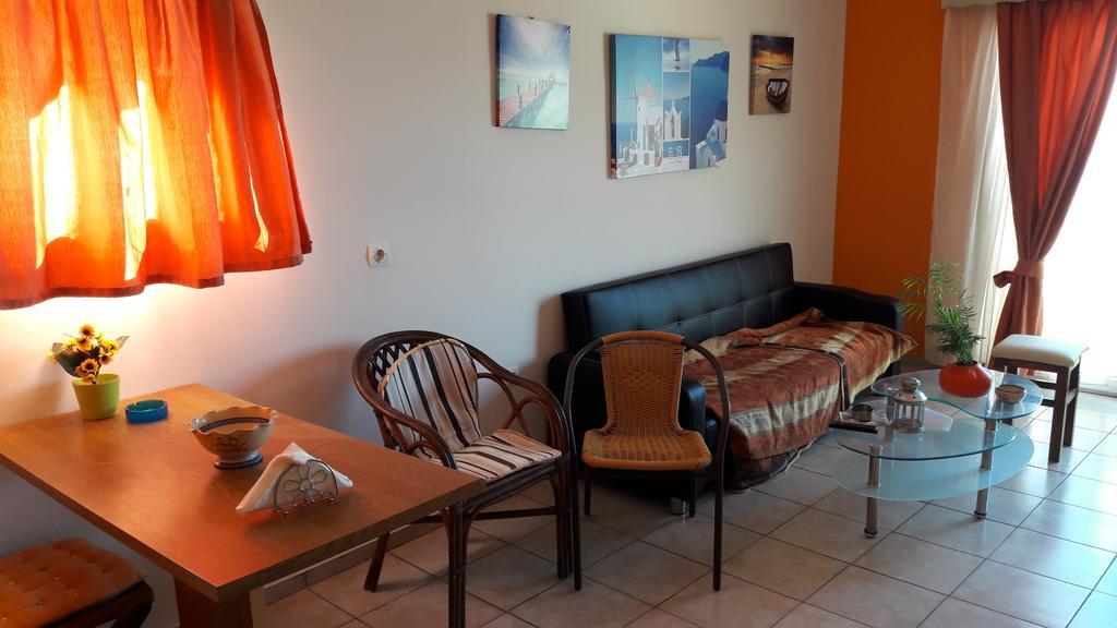 Orange Fodele Apartment Bagian luar foto