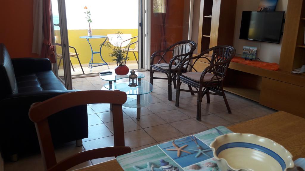 Orange Fodele Apartment Bagian luar foto